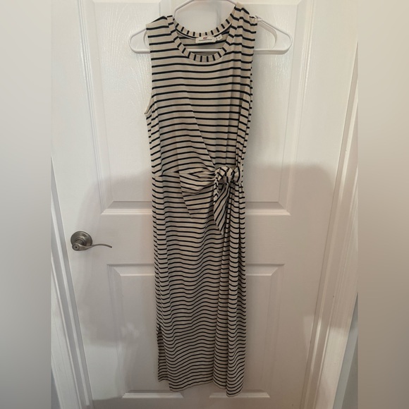 Vineyard Vines Navy and Cream Striped Maxi Dress - Picture 1 of 7
